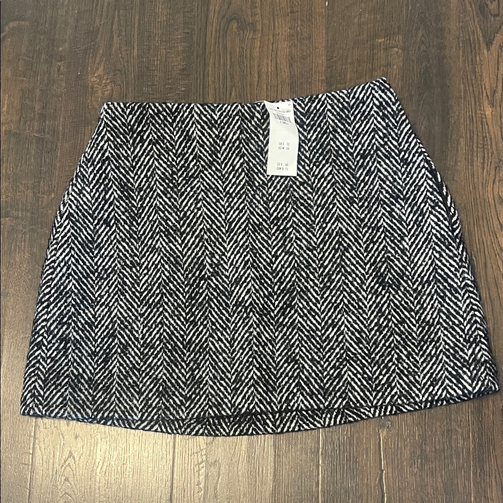 NWT Abercrombie & Fitch Herringbone Skort